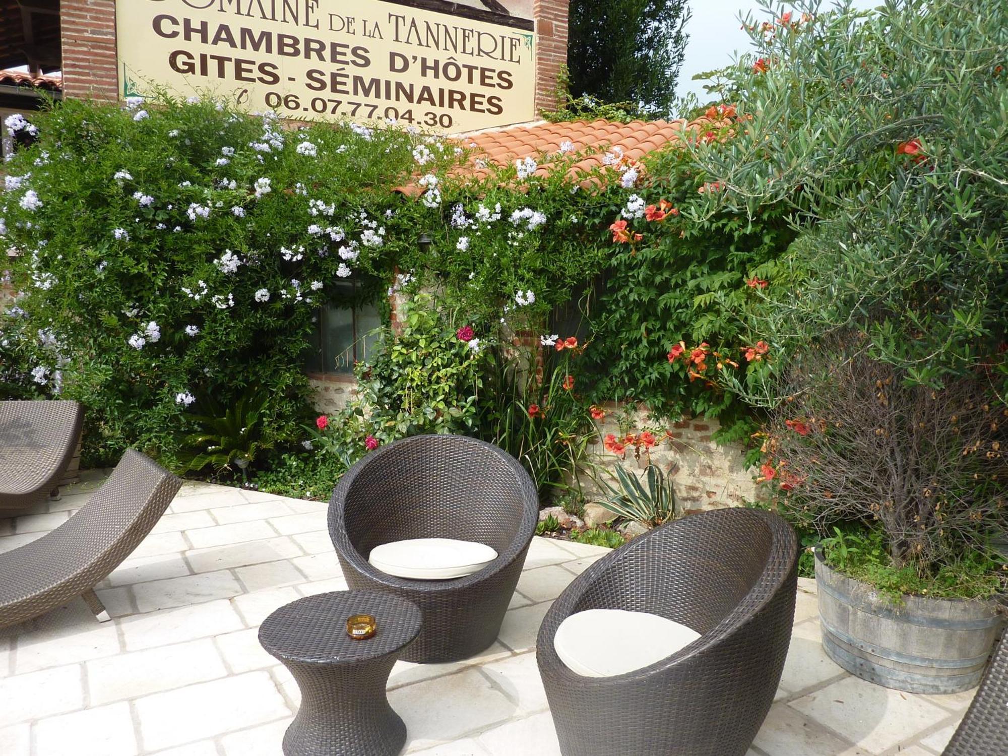 Domaine De La Tannerie Chambres D'Hotes Et Appartements Прад Экстерьер фото